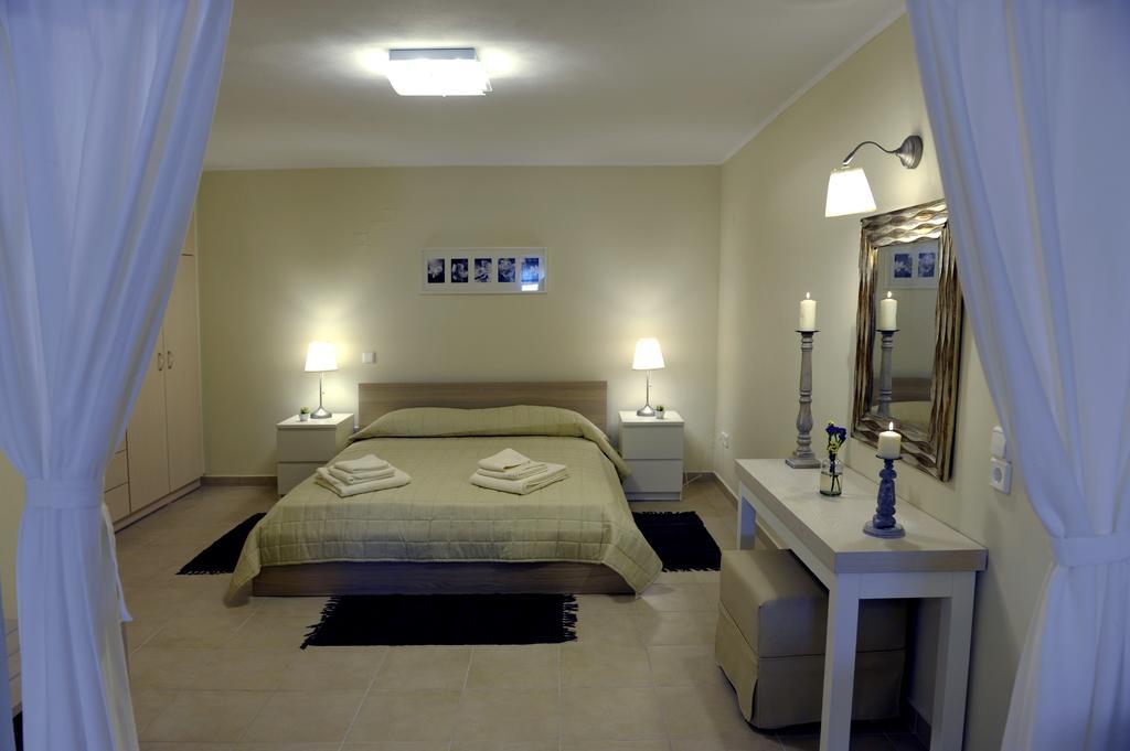 Hotel Almyris Adamantas  Habitación foto